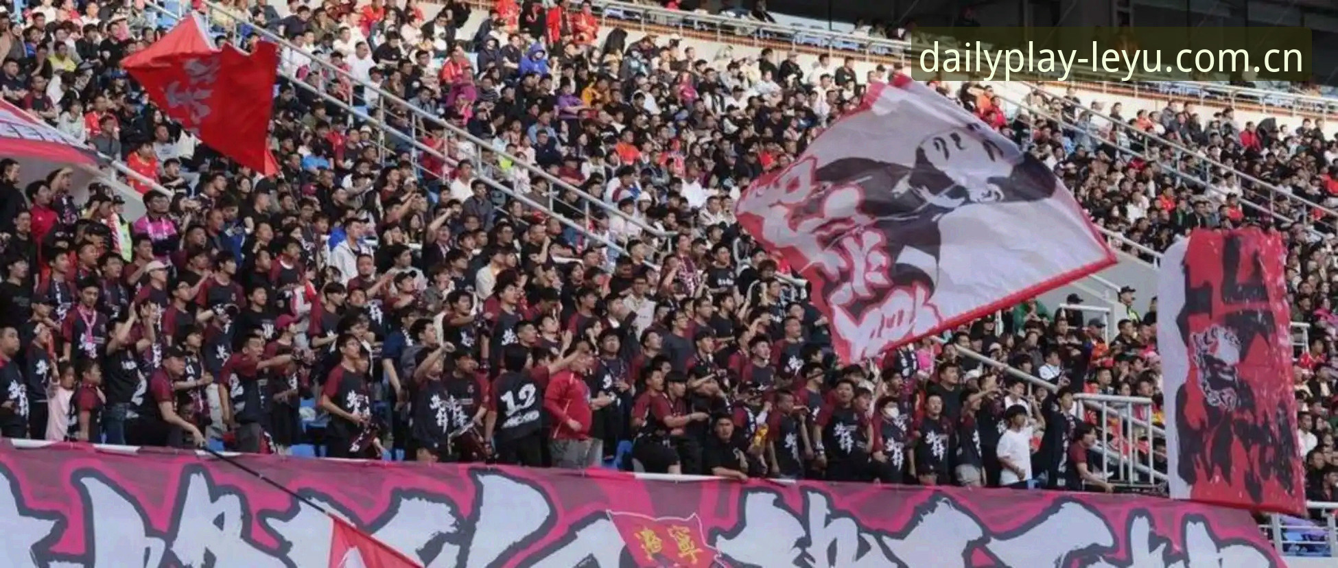 辽宁铁人换不换瓦吉奇？三中卫体系下的阵容重组与边卫后腰博弈